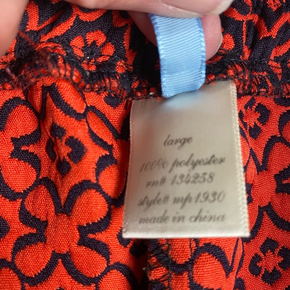 Moonlight Red & Black Pattern Shorts Size Large - Picture 6 of 6